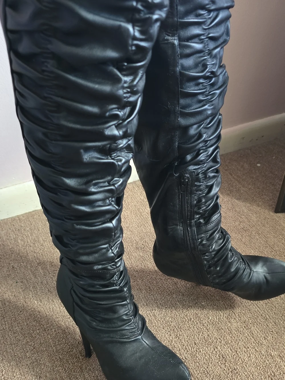 Carlos Santana  Sz.9 Black Ruched Knee-High Stiletto Boots - Women